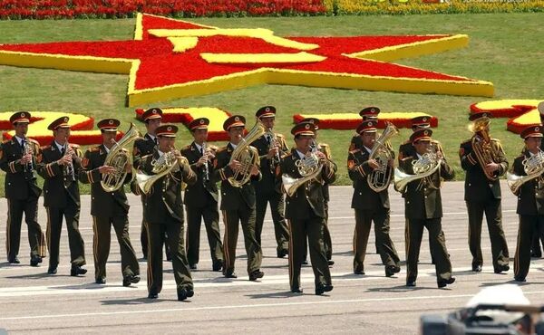 军乐手的行头_图片故事_宝应生活网 - 爱宝应，爱生活！
